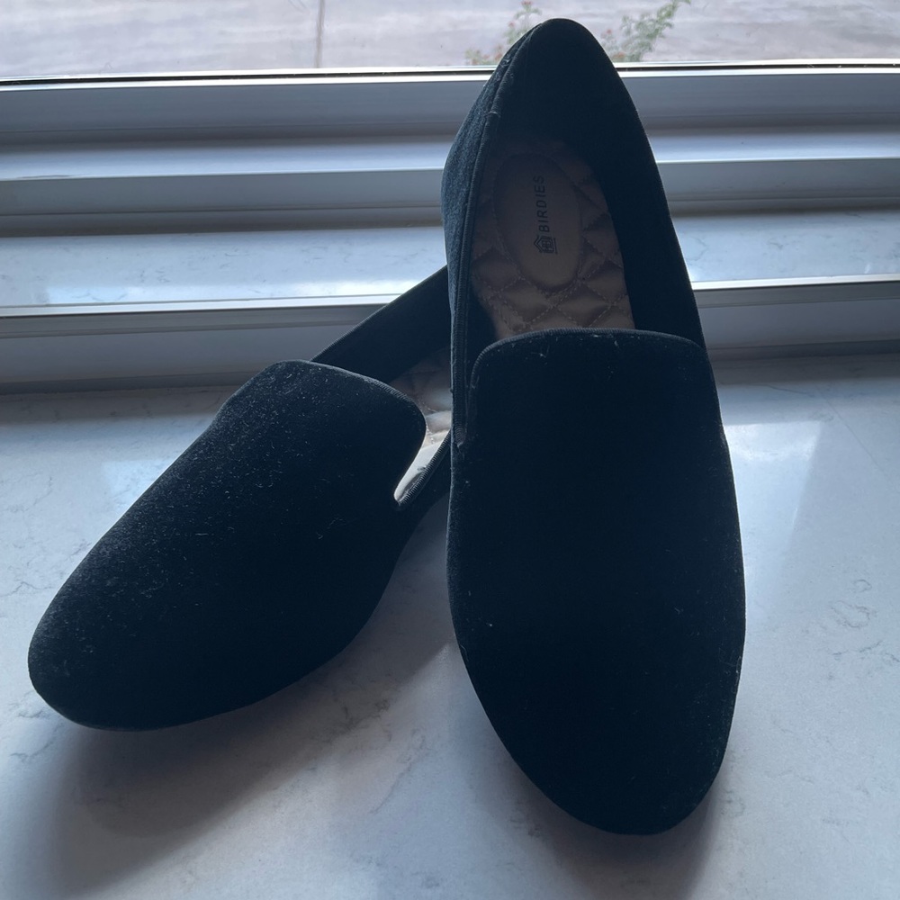 Birdies- The Starling Loafer in Black Velvet
Size-9.5